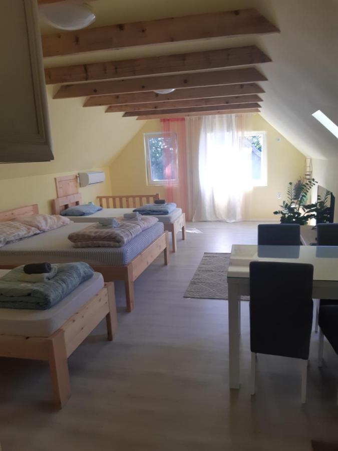 Palić Mirella Rooms מראה חיצוני תמונה