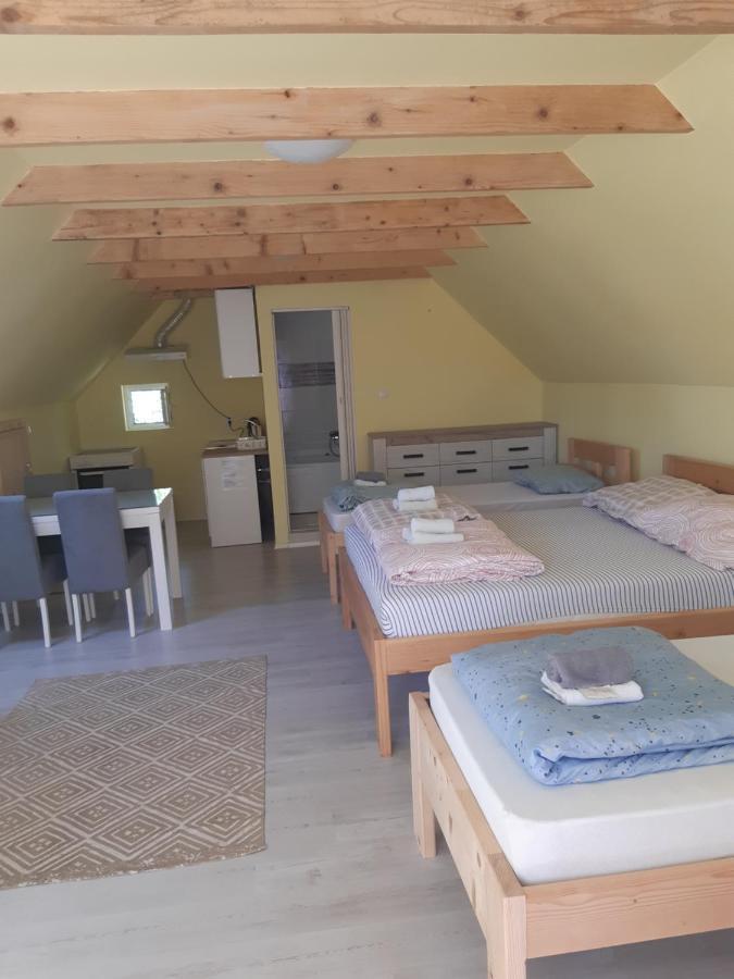 Palić Mirella Rooms מראה חיצוני תמונה