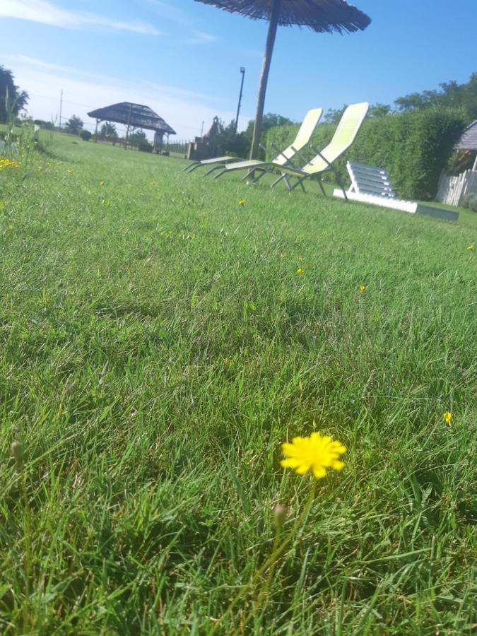 Palić Mirella Rooms מראה חיצוני תמונה