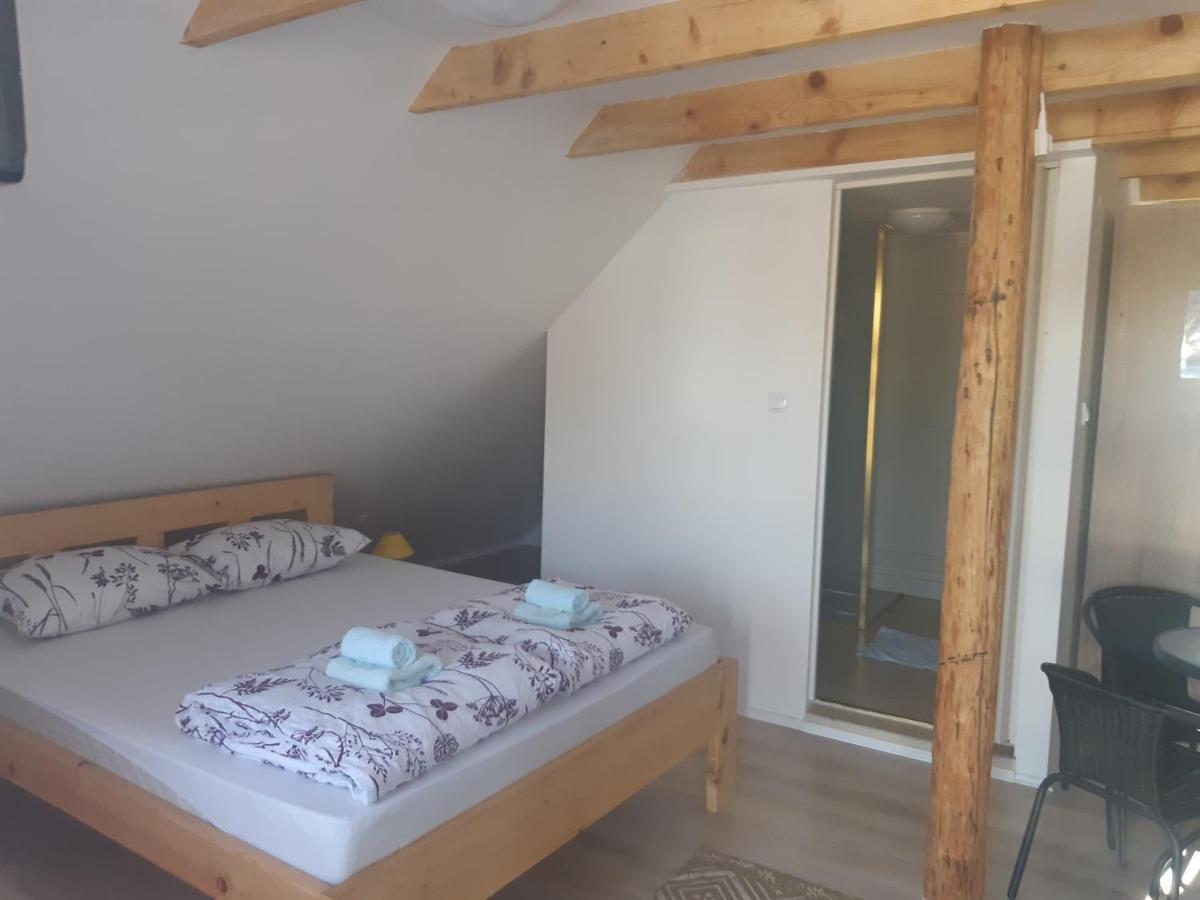 Palić Mirella Rooms מראה חיצוני תמונה
