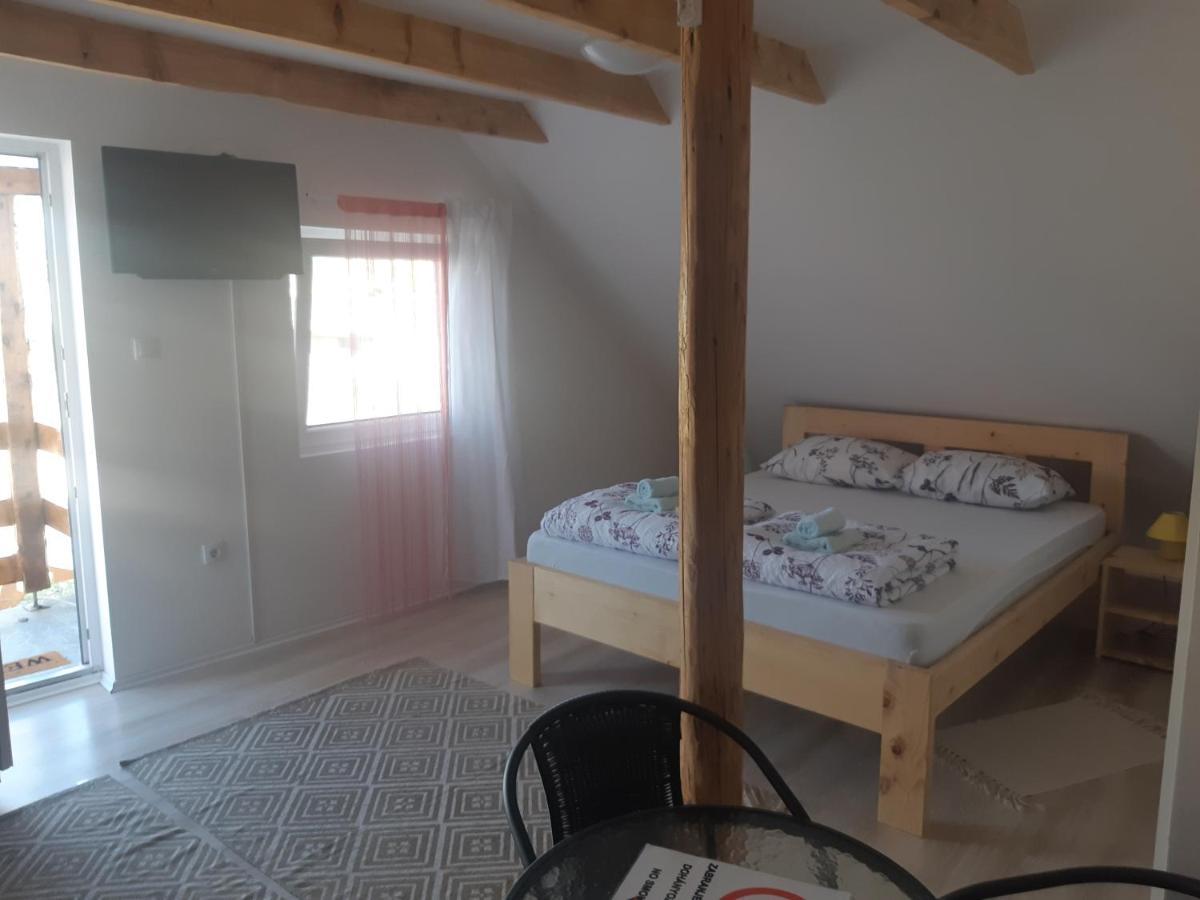 Palić Mirella Rooms מראה חיצוני תמונה