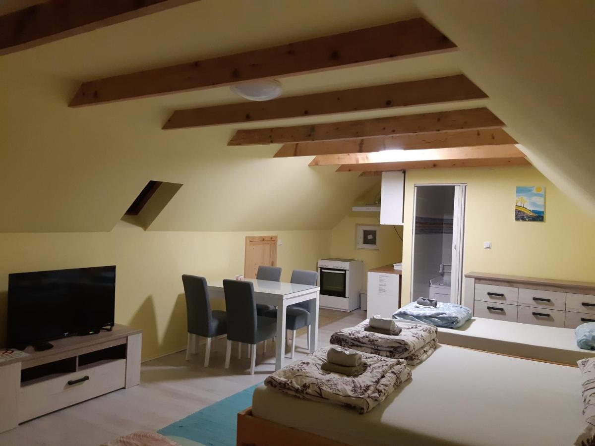 Palić Mirella Rooms מראה חיצוני תמונה