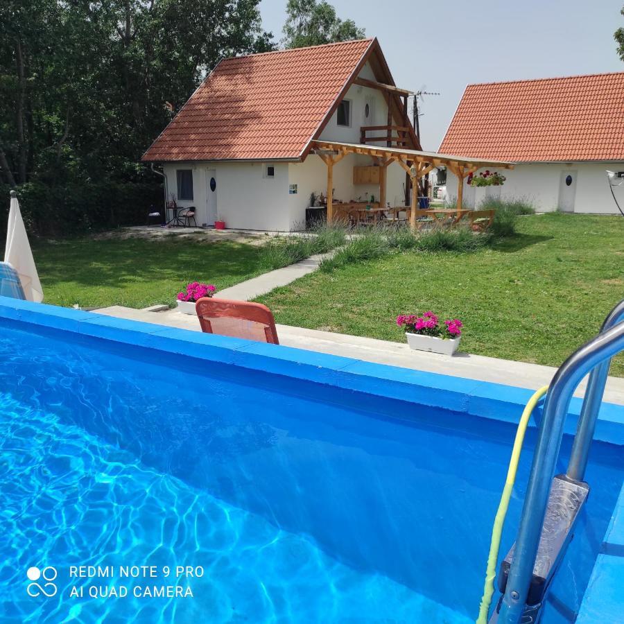 Palić Mirella Rooms מראה חיצוני תמונה