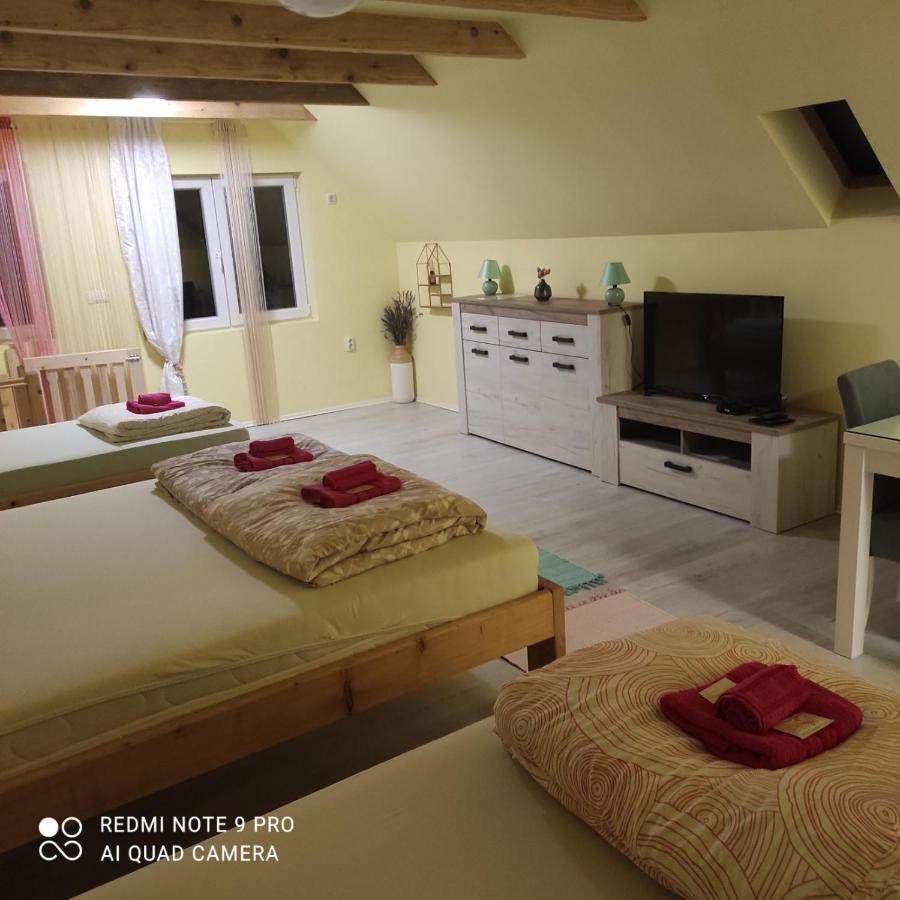 Palić Mirella Rooms מראה חיצוני תמונה
