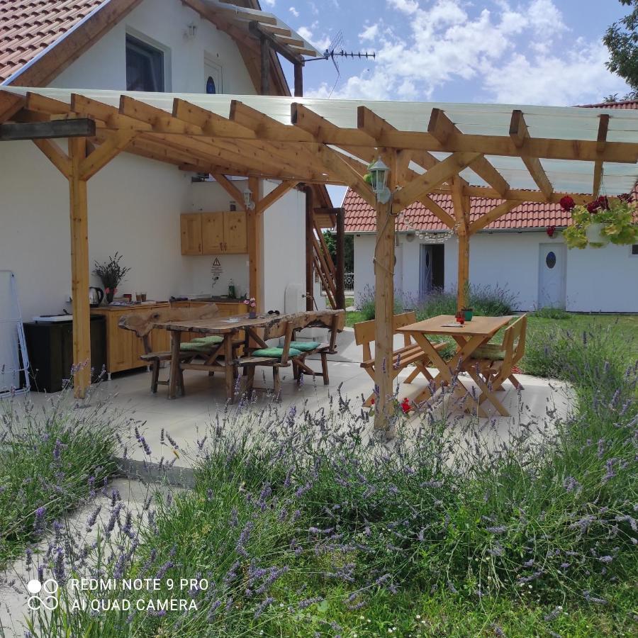 Palić Mirella Rooms מראה חיצוני תמונה